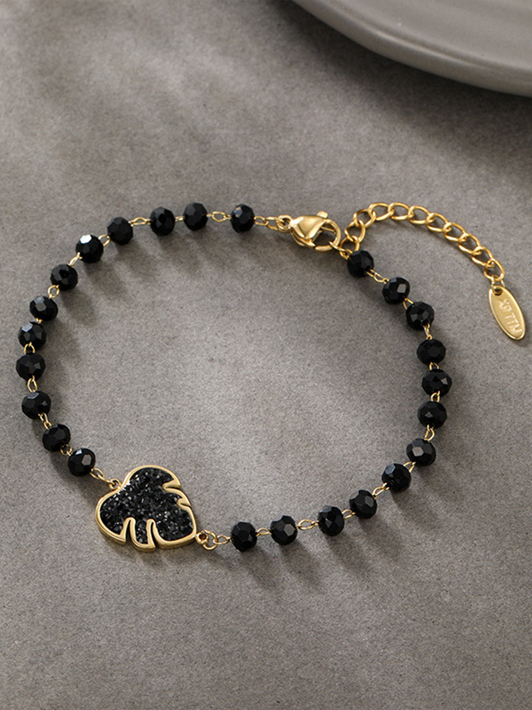 Black Glitter Leaf Beaded Jewellery Set Gold On-Hand — Solisita