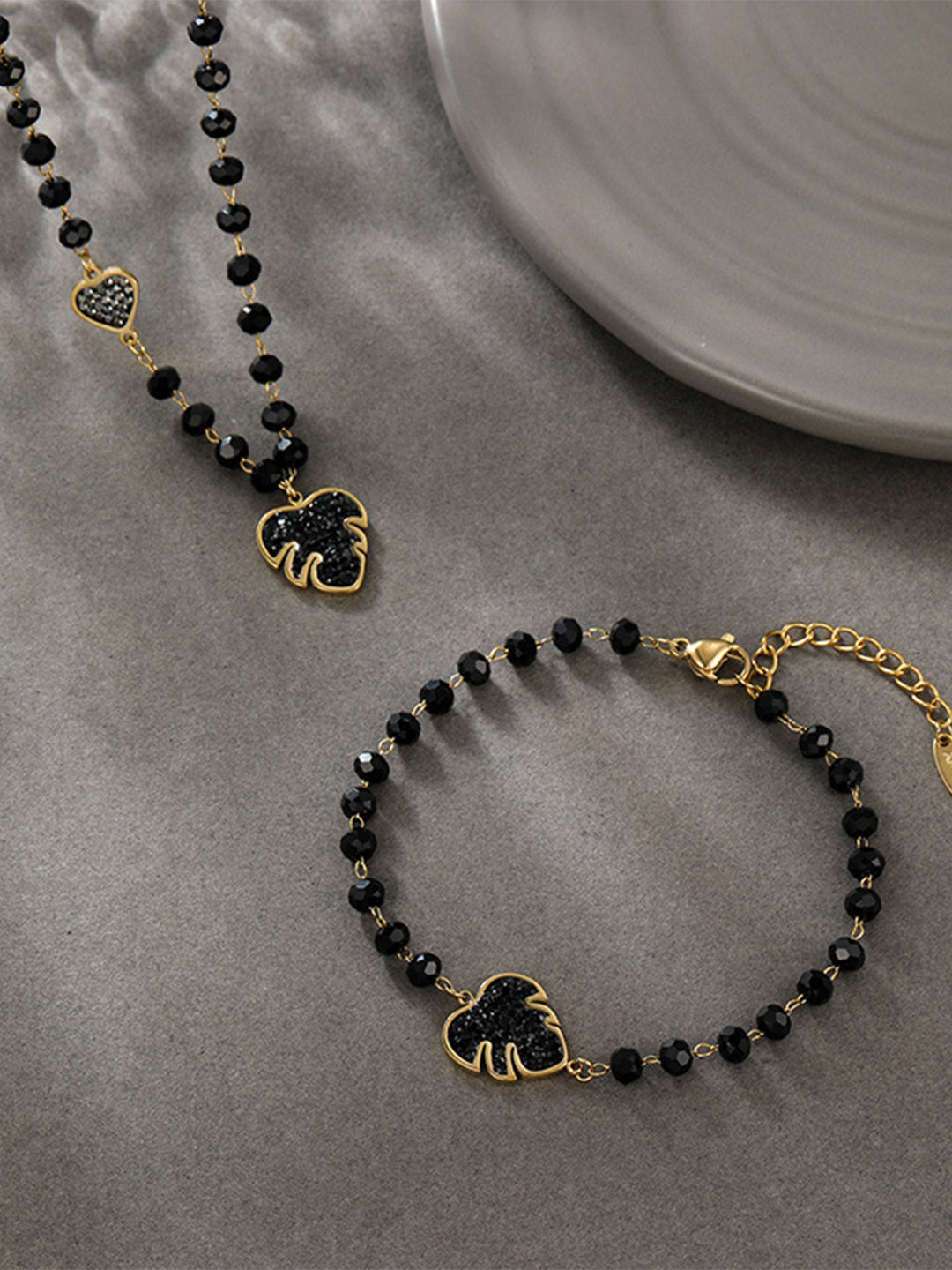 Black Glitter Leaf Beaded Jewellery Set Gold Styled — Solisita