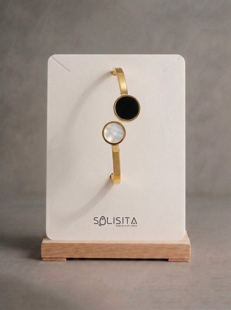 Black & White Shell Geometric Bangle Gold Close-Up Detail — Solisita