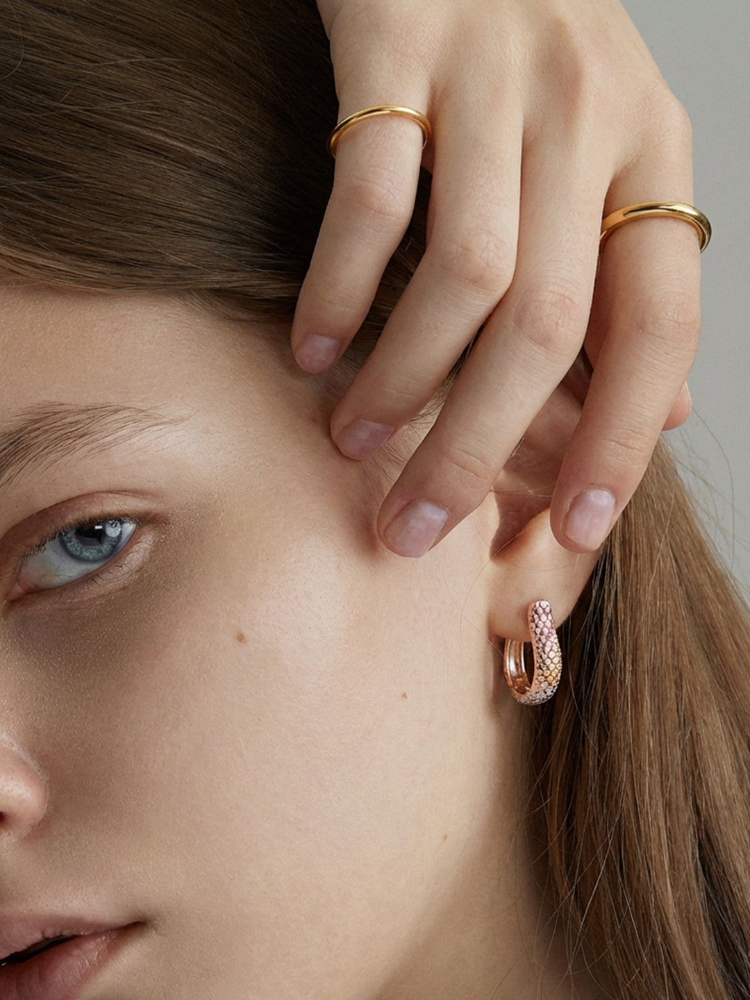 Tricolor Textured U-Hoop Earrings Copper Alloy On-Ear Shot — Solisita