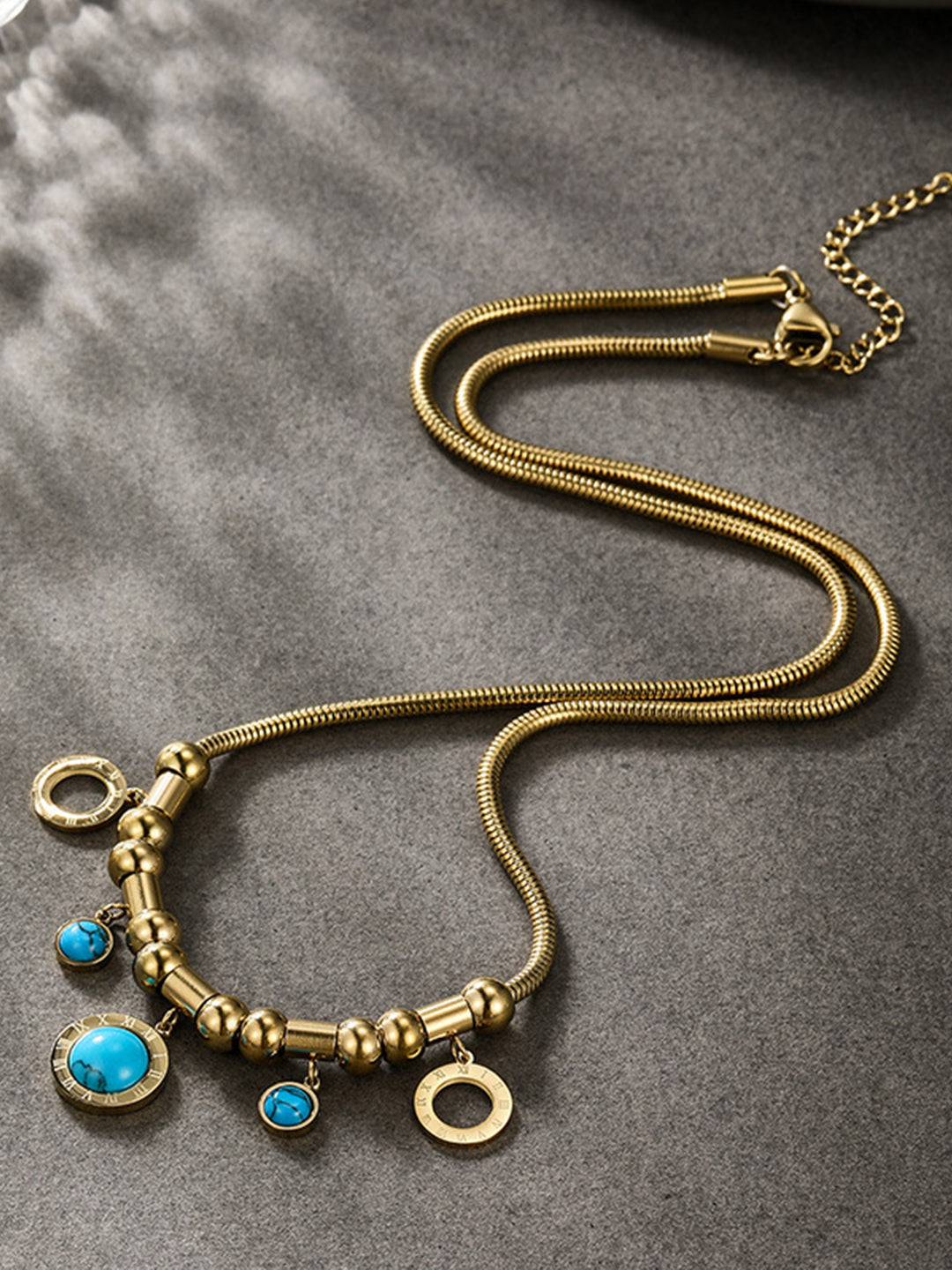 Turquoise & Roman Numeral Snake Chain Set Gold-Tone On-Neck Model — Solisita